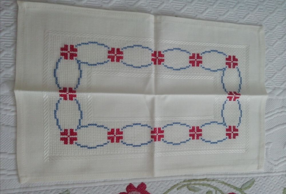 Panos bordados á mão