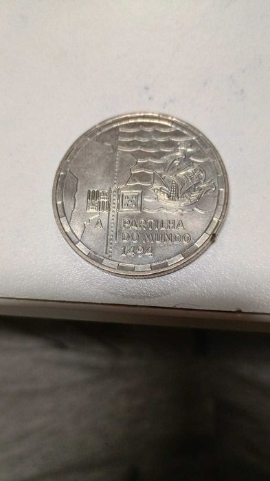 1994 Commemorative Coin 'Sharing the World'