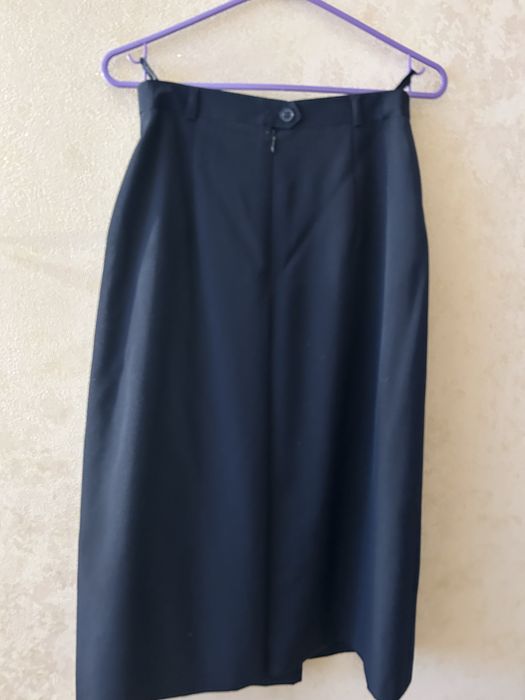 Стильна вовняна спідниця