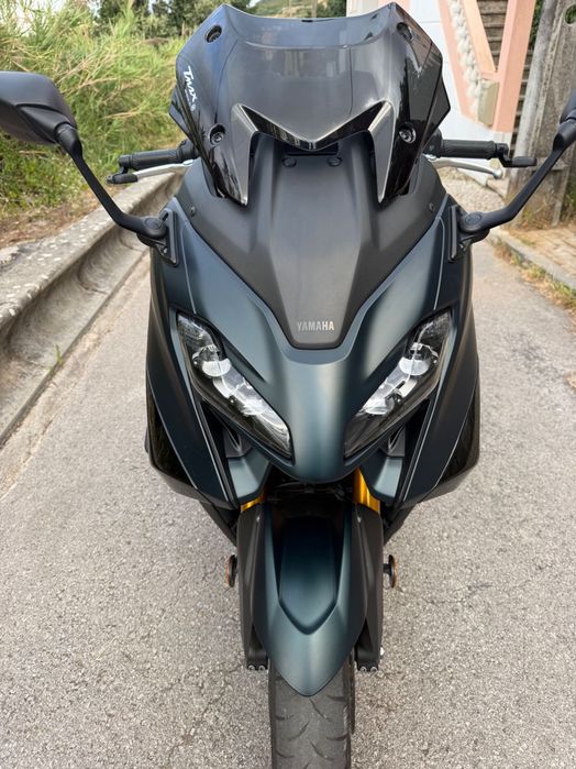 Yamaha tmax 560 tech-MAX  7100kms troca/retoma