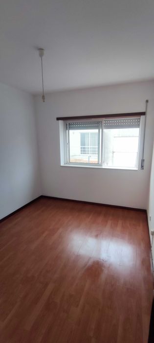 Arrenda-se Moradia T3 - Antas