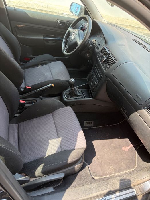 Volkswagen Golf — fotografia 4