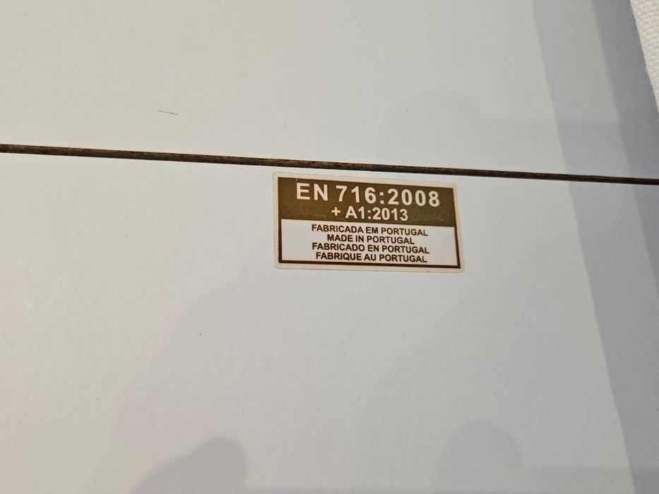 Cama solteiro com colchão