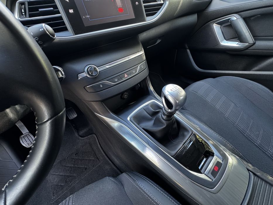 Peugeot 308 Allure 1.5 Blue HDI
