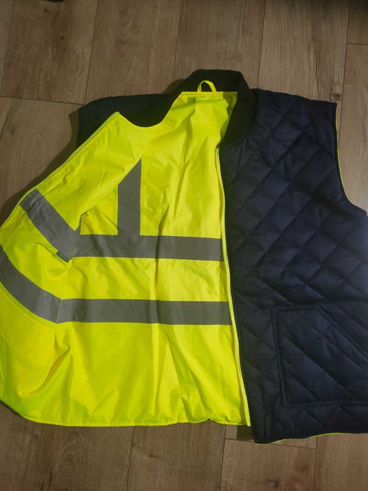 Двухстороння жилетка