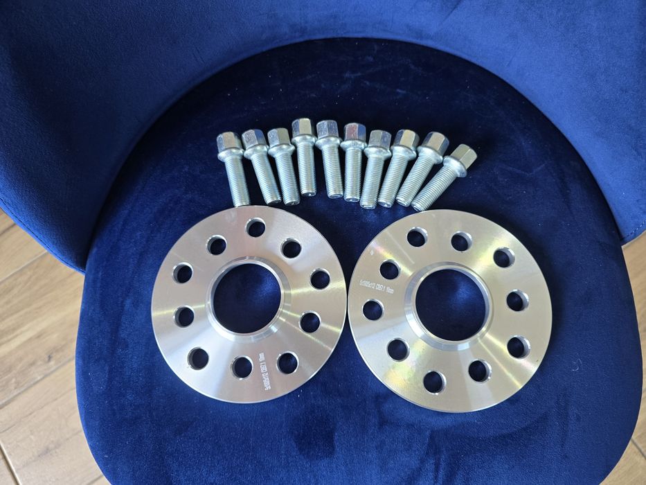 Dystans 2x 10mm  5x100 lub 5x112 Audi VW Skoda Seat + Śruby