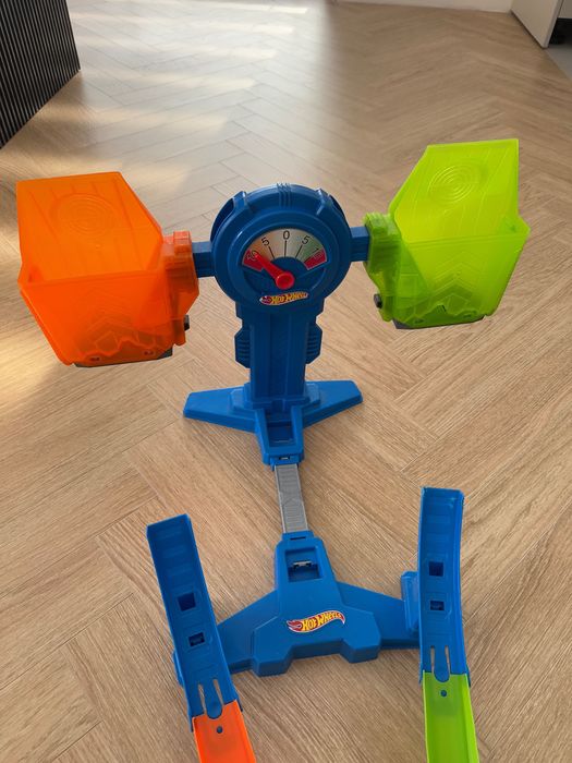Tor hot wheels waga