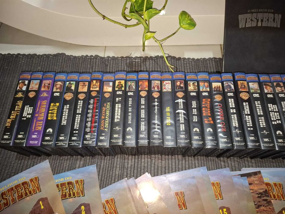 Lote de 25 Cassetes VHS "O Melhor do Western" - Lusomundo