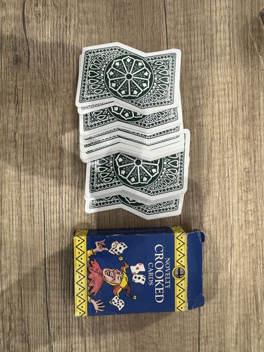 Гральні колекційні карти оригінальний дизайн нові !