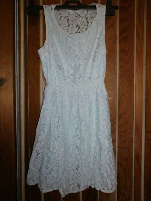 sukienka koronkowa