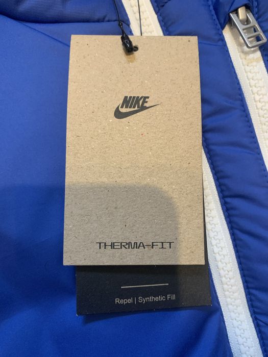 Продам жилетку Nike Therma Fit синього кольору. Розмір: L. Стан: новий