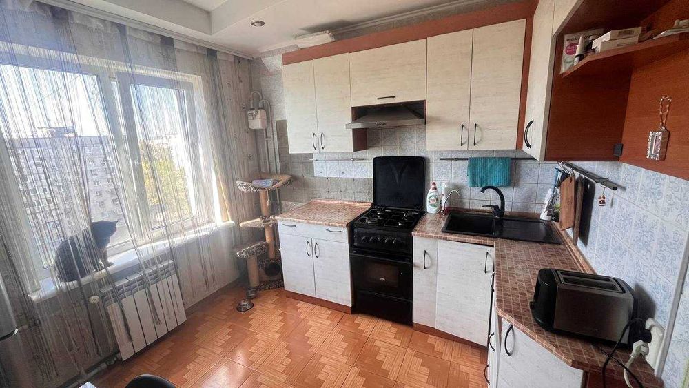 Продається 2-кімнатна квартира Бородинський