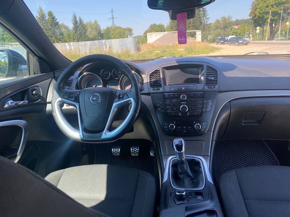 Продам машину Opel insignia 2010 р