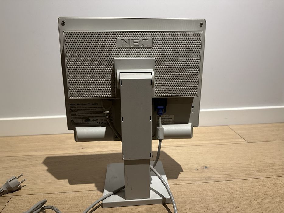 Monitor Retro MultiSync LCD 1560VM