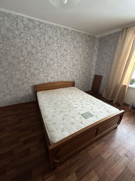 Даоспальне ліжко з матрацом