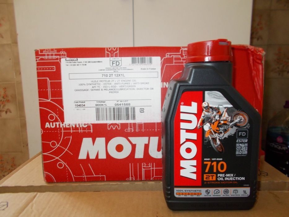 Motul 710 2T ( 1 Lt )