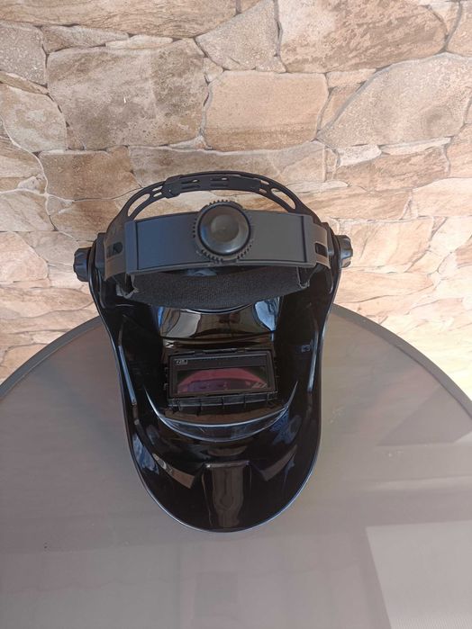 Samościemniająca Maska Spawalnicza!