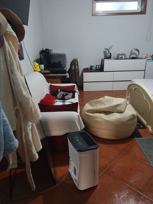 Pufe Beje como novo