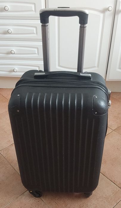 MALA CABINE 4 RODAS E CADEADO CÓDIGO.  Viagens Casa Arrumação Férias .
