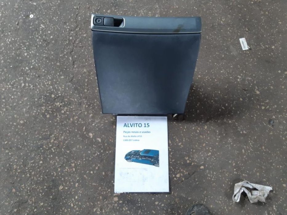 tampa porta luvas Volvo V40 2003