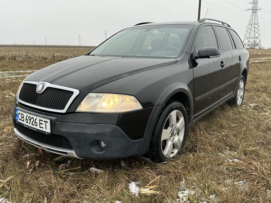 Сімейний, надійний атмосферний автомобіль. Машина в повній бойовій готовності. 
Є не значні сліди експлуатації.