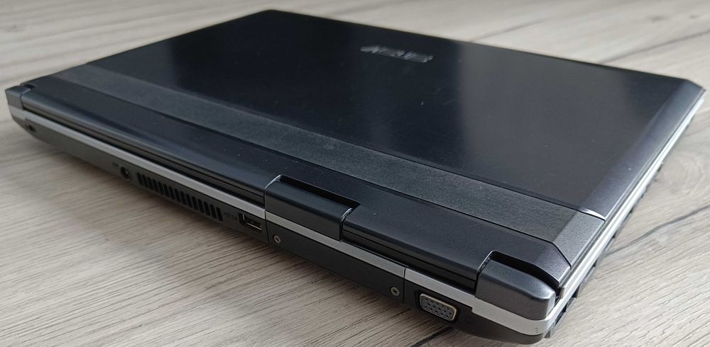 Laptop ASUS C2D T7500 ATI X1100 2GB RAM HDD 250GB WIFI Bateria