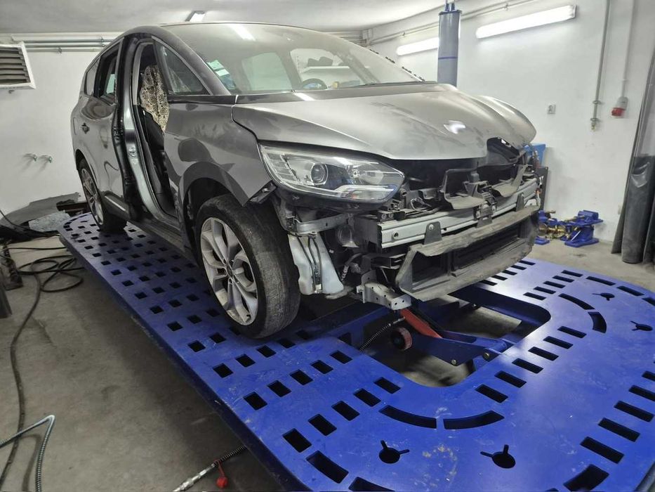 Rama blacharska / maszyna do prostowania karoserii J-300