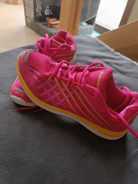 Buty sportowe damskie