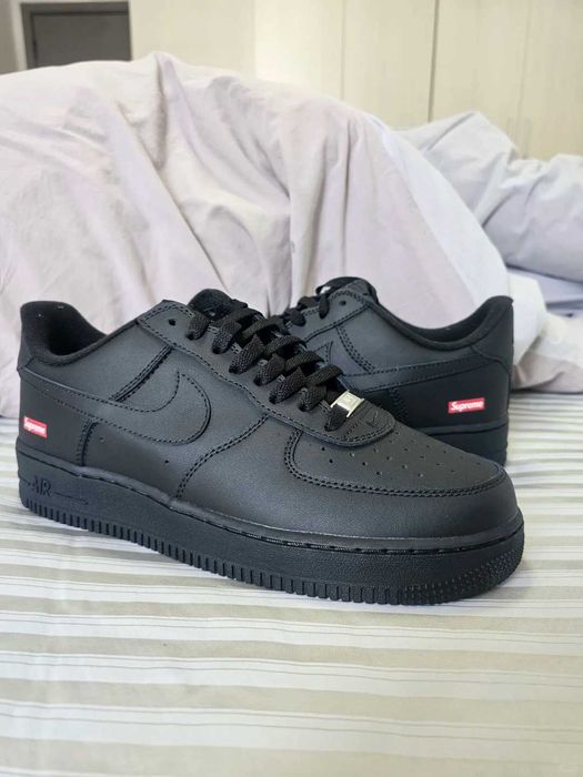 Buty sportowe Nike_Air_Force1_Supreme R.40.5