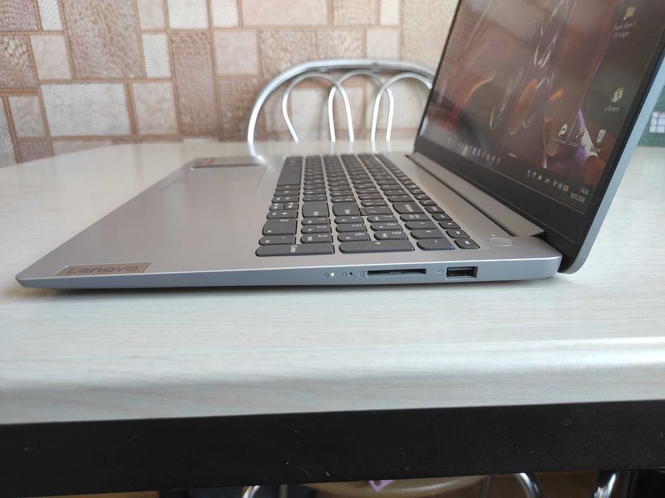 Ноутбук Lenovo IdeaPad 1 15ALC7/Ryzen 5 5500U/8GB/512GB SSD/FullHD IPS