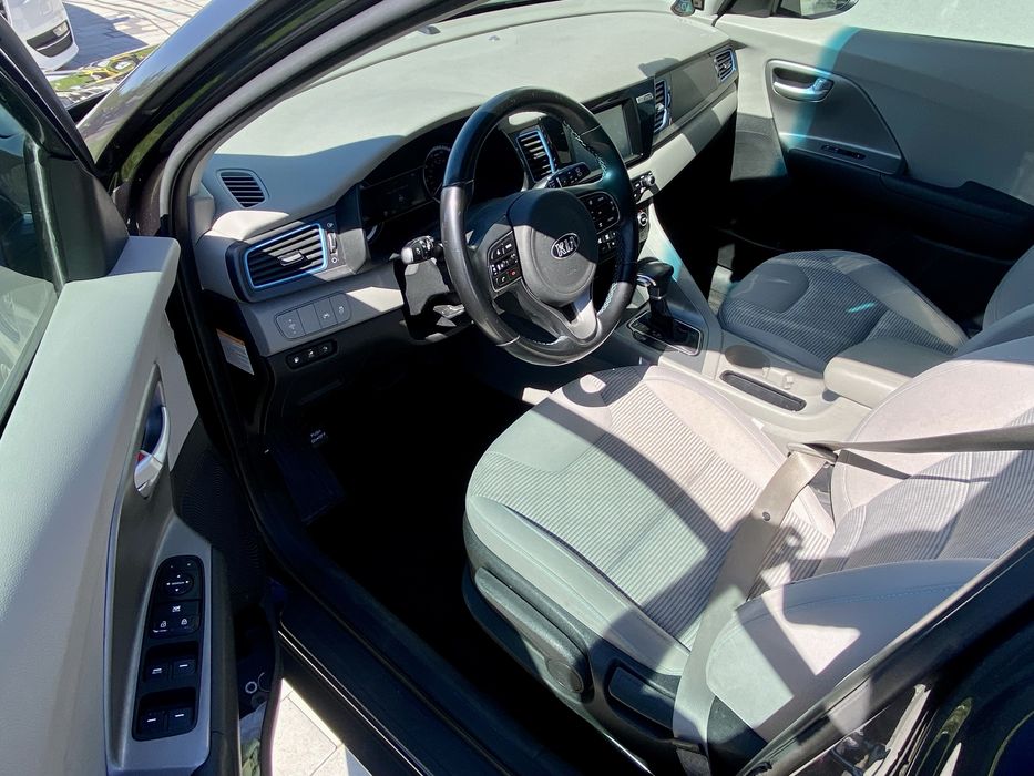 Кіа ніро ПЛАГІН -гібрид автомат Киа ниро авто хюндай бензин срочно