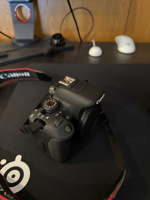 Canon EOS700D - Semi Nova