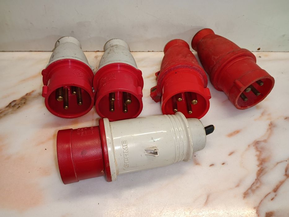 Conjunto de 5 fichas trifásicas a funcionar perfeitamente