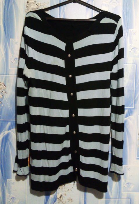 Продам женские джемпера -46,50,52,54 р-ров