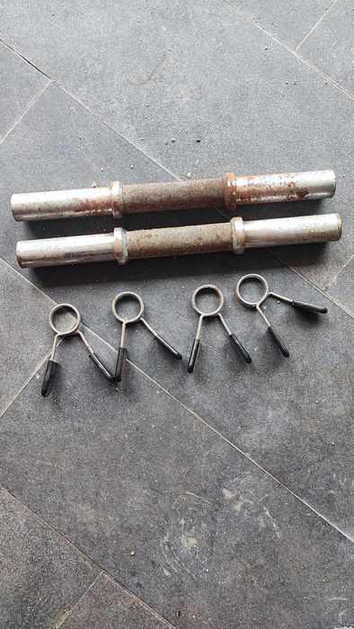 Vendo duas mini barras halteres c/ molas incluídas