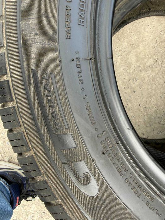 Шини Б/У 215/65 R16C MaxMiler