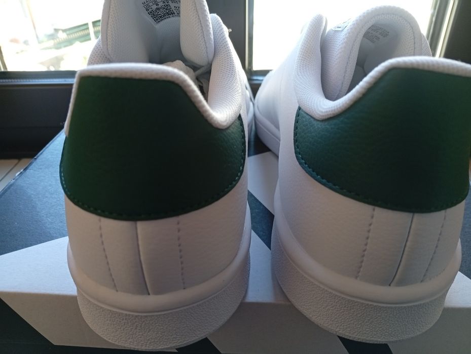 Sapatilhas adidas unisexo 42 Novas
