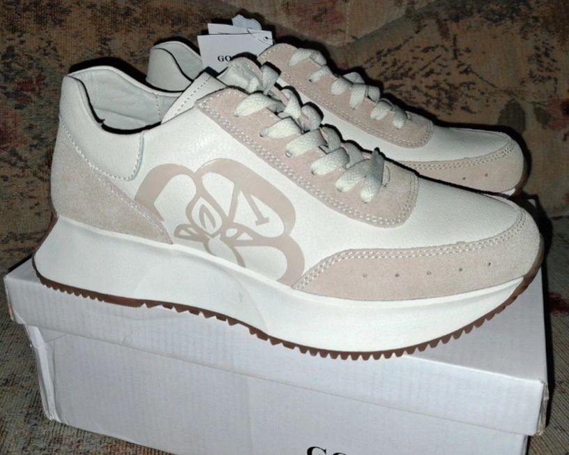 Sneakersy 39 skóra naturalna Nowe białe beżowe beżowe