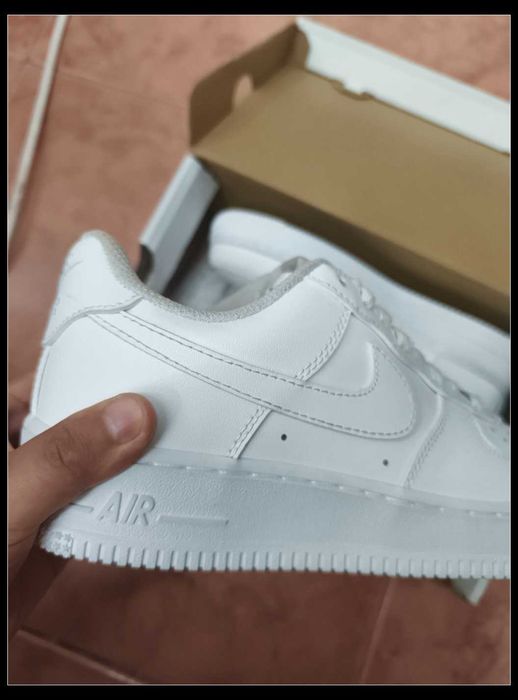 Nike, damskie buty do biegania, białe, rozmiar 38