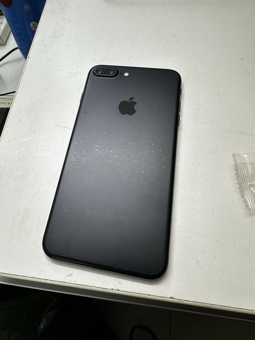 Продам айфон 7 plus