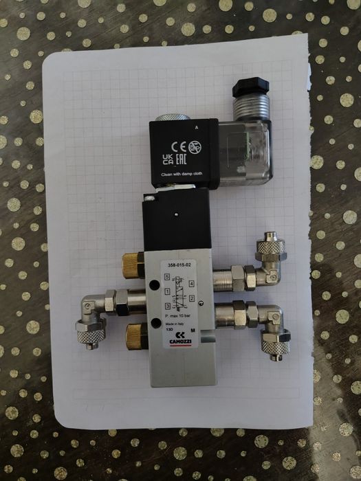 Camozzi 358-015-02.