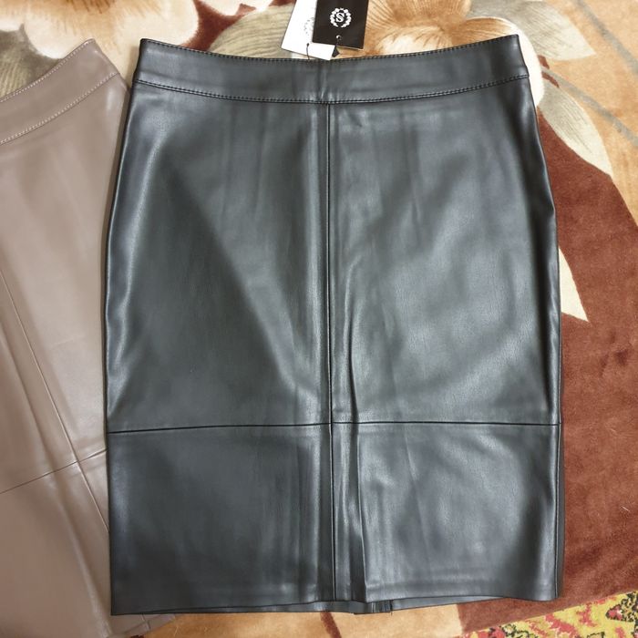 Спідниці екошкіра 46 розмір