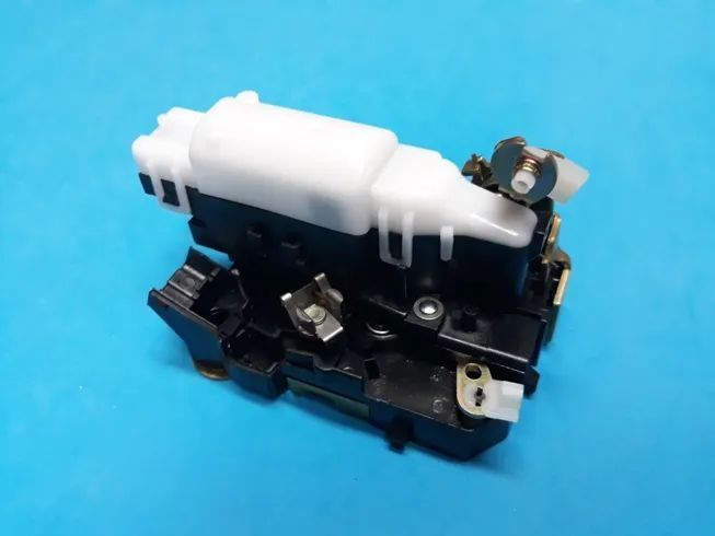 Fechadura fecho electrico Renault Kangoo  8200727508