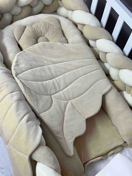 Кокон гнездышко для новорожденных с крыльями Велюр, косичка, муслин