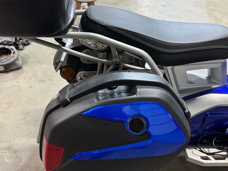 2 аккумулятори. Doohan Goodyear Ego 2. Скутер