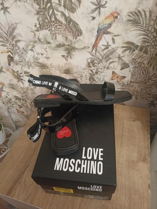 Sandały Love Moschino 40