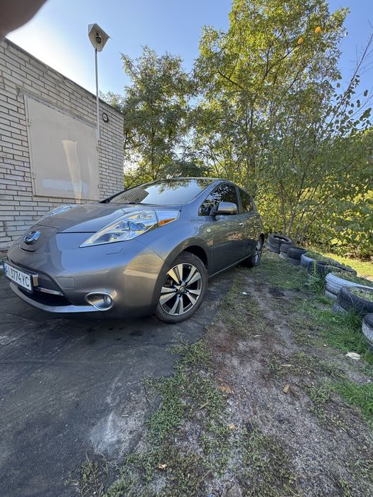 Nissan Leaf 2017 року максимальна комплектація