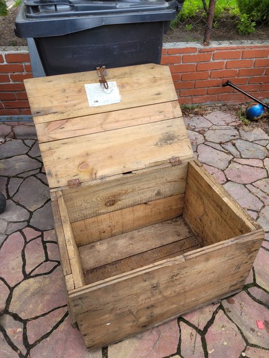 Drewniana skrzynia