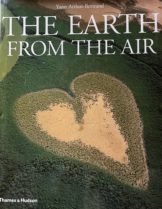 Grande livro “ The Earth From the Air”  - Yann Arthus-Bertrand