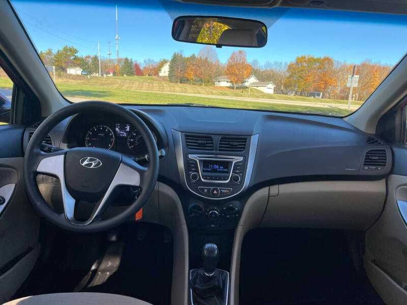 2016 Hyundai Accent SE